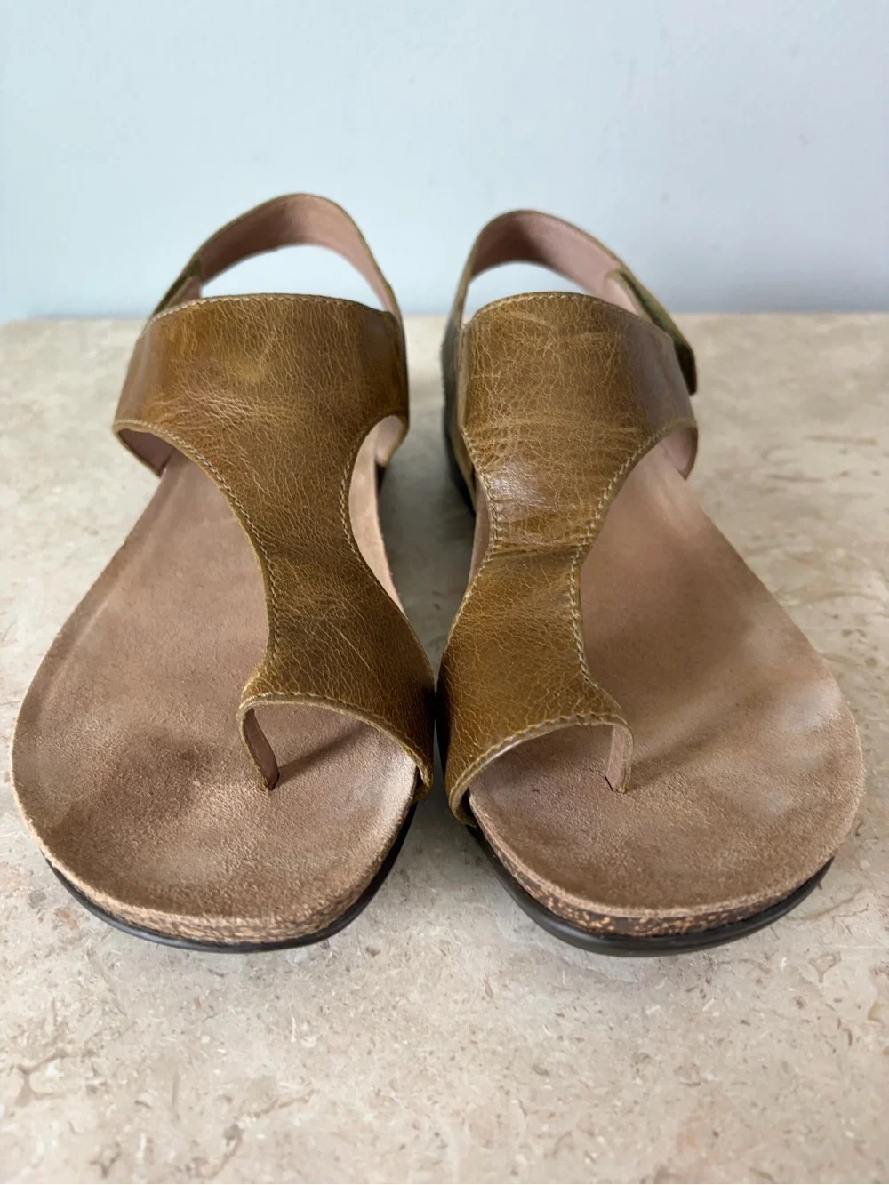 Dansko Reece Sandals Women's 38 / 7.5 Bronze Brown Leather Toe Loop Cork Shoes
